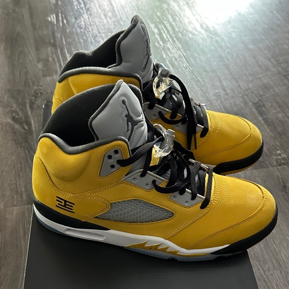 Jordan 5 “Tokyo” T23 (2025) - Picture 4 of 6